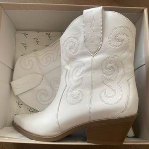 White Short Cowboy Boots